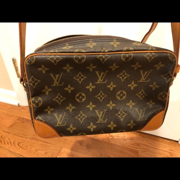Louis Vuitton authentic Trocadero crossbody - Picture 8 of 8